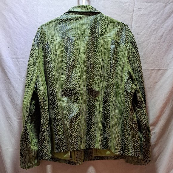 Woman's Green snakeskin pattern jacket - Picture 2 of 6